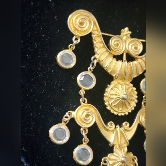 Vintage Goldette Brooch Pin dangle chandelier style Gold Tone Jewelry - Picture 4 of 7